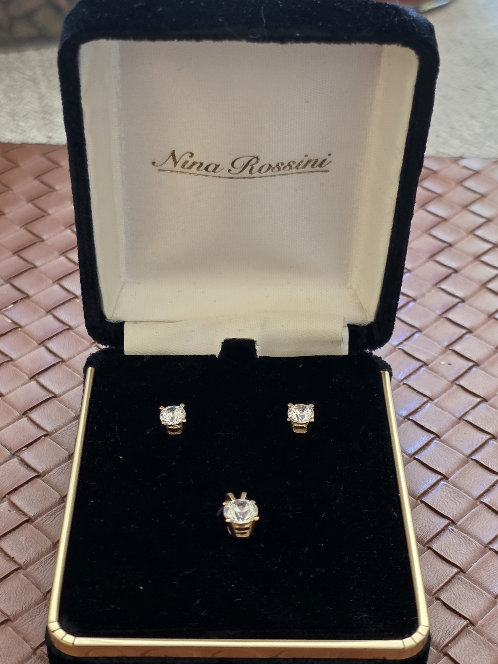 14k Gold and White Cubic Zirconia Stud Earrings and Pendant Set